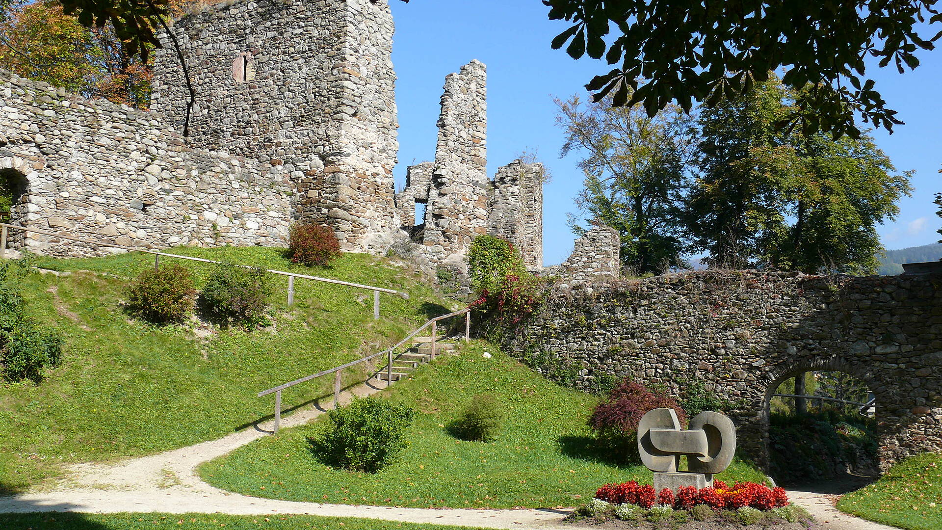 Schlossberg Bad St. Leonhard Herbst 09 015 1 Stadtgemeinde Bad St. Leonhard