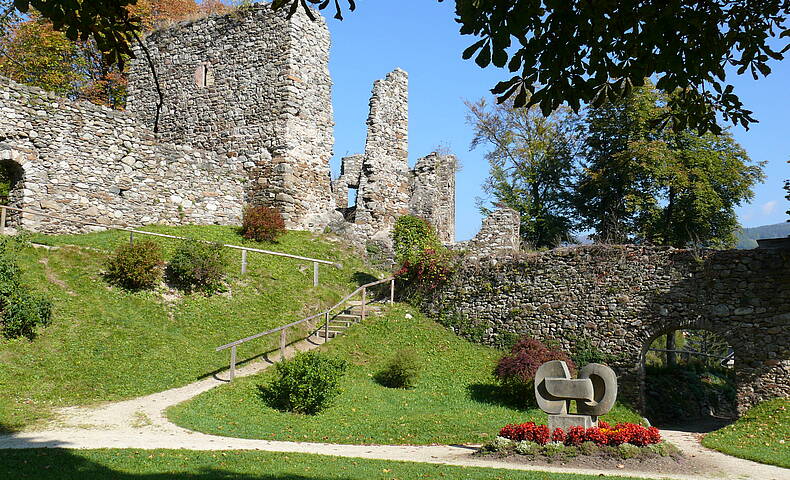 Schlossberg Bad St. Leonhard Herbst 09 015 1 Stadtgemeinde Bad St. Leonhard