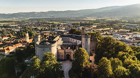Besuche das Schloss Wolfsberg
